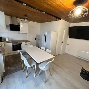 Style Standing 2 A 6 Personnes , La Bourboule France